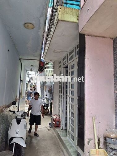 Bán nhà 1 trệt 1 lầu diện tích 18m2. Tại Phước Kiểng