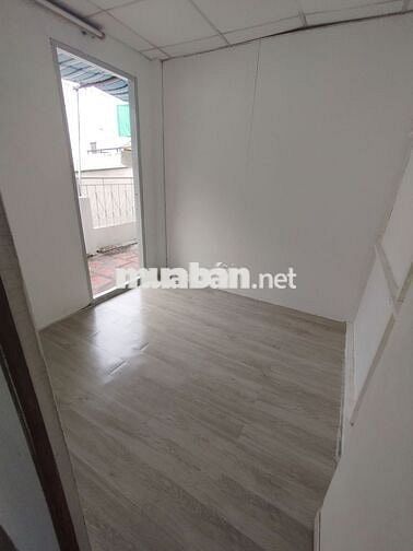 Phòng trọ chính chủ ngay trung tâm Quận 1, giá 1tr2