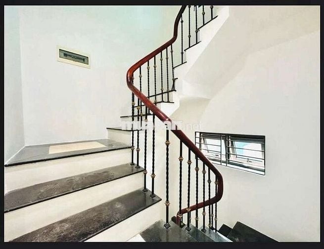 Tôi cần bán nhà mặt ngõ Lương Định Của 9tầng thang máy full nội thất