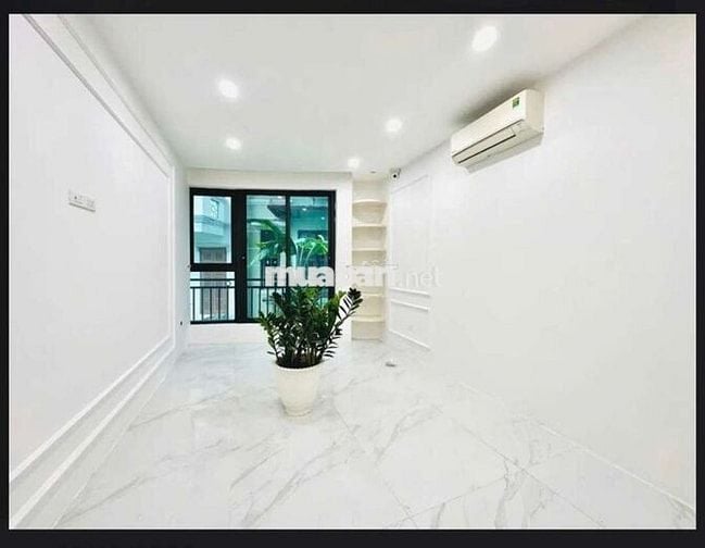 Tôi cần bán nhà mặt ngõ Lương Định Của 9tầng thang máy full nội thất