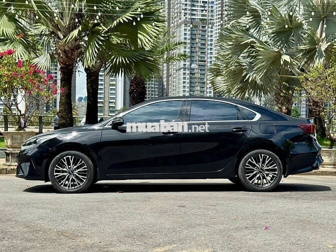 Kia K3 Premium 2024 - Màu đen - 1v4km