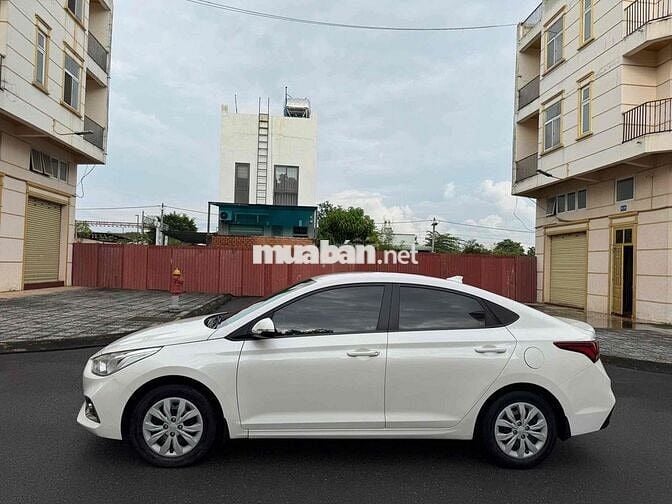 Hyundai Accent 2019 1.4 MT Base - 90000 km