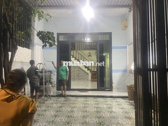 Cho thuê nhà hẻm tỉnh lộ 43, ô tô đỗ trong nhà giá thuê 8,5tr/tháng