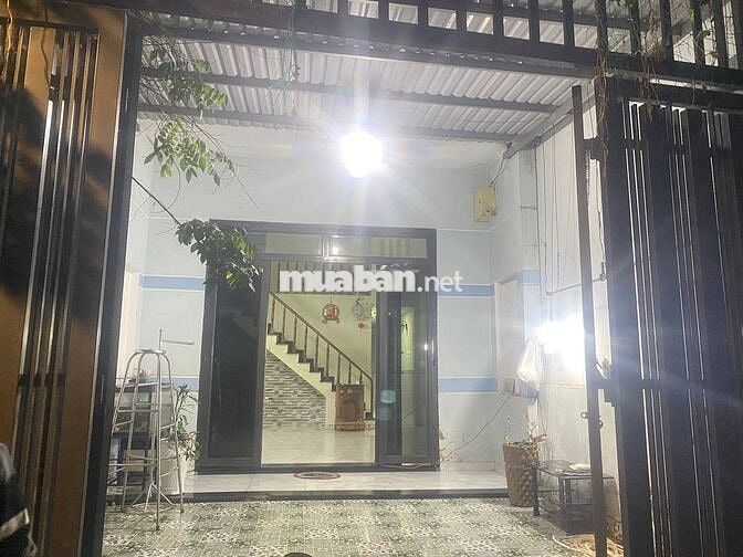 Cho thuê nhà hẻm tỉnh lộ 43, ô tô đỗ trong nhà giá thuê 8,5tr/tháng