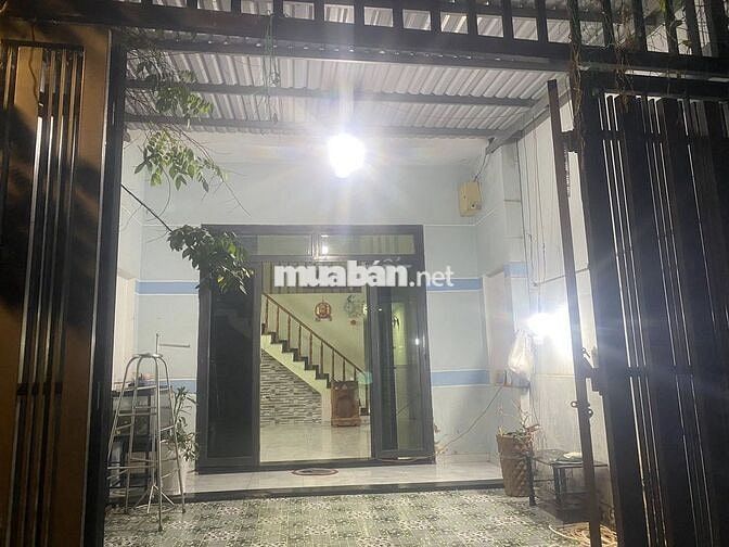 Cho thuê nhà hẻm tỉnh lộ 43, ô tô đỗ trong nhà giá thuê 8,5tr/tháng