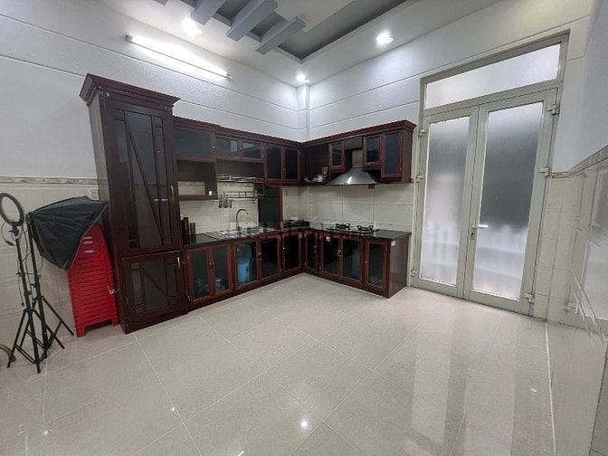 Bán nhà 3 lầu giá 13 tỷ đường 39 phường Bình Trưng TPHCM.