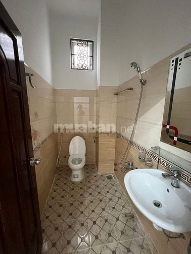 Bán nhà 3 lầu giá 13 tỷ đường 39 phường Bình Trưng TPHCM.