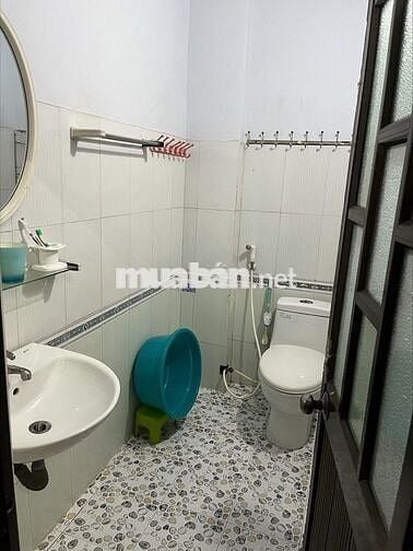 Cho thuê nhà nguyên căn 1 trệt 1 lầu – hẻm xe tải ra vào thoải mái