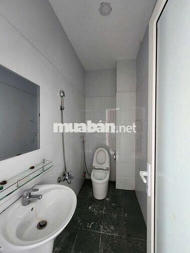 CHO THUÊ CĂN GÓC 2 MẶT HẺM XE HƠI ĐƯỜNG HIỆP BÌNH