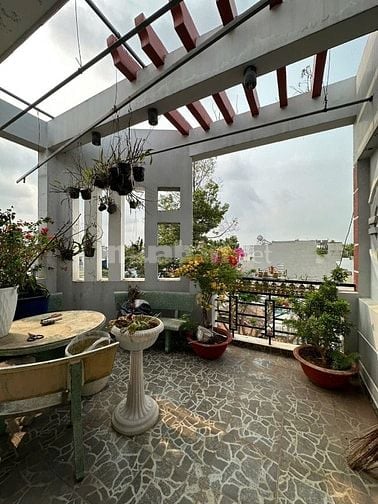 Bán nhà 3 lầu giá 13 tỷ đường 39 phường Bình Trưng TPHCM.