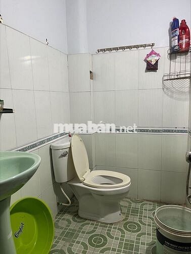 Cho thuê nhà nguyên căn 1 trệt 1 lầu – hẻm xe tải ra vào thoải mái