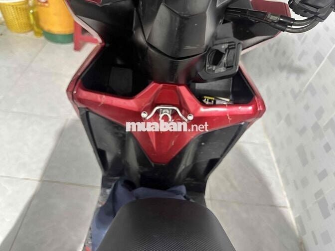 xe có vô đc ích món đồ chơi xe có chầy và bể nhẹ