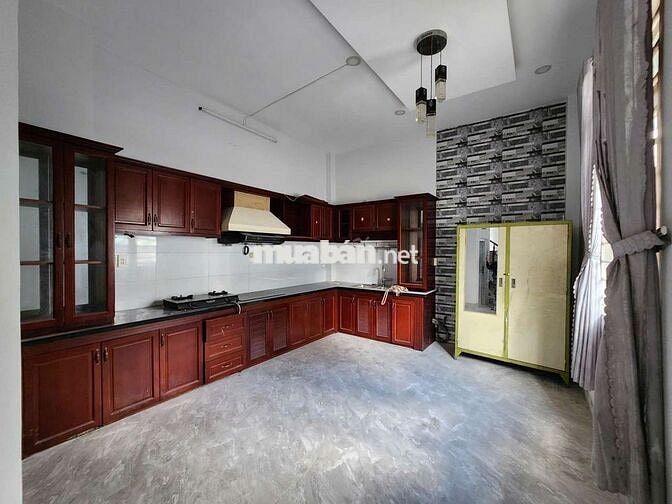 CHO THUÊ CĂN GÓC 2 MẶT HẺM XE HƠI ĐƯỜNG HIỆP BÌNH