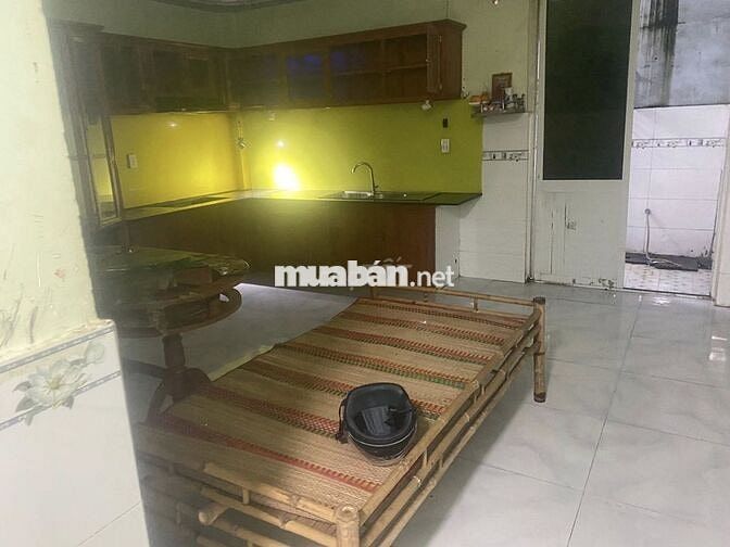 Cho thuê nhà hẻm tỉnh lộ 43, ô tô đỗ trong nhà giá thuê 8,5tr/tháng