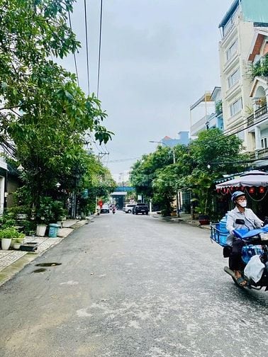 bán LÔ GÓC 2  MẶT TIỀN KINH DOANH, + 6 PHÒNG CHDV, DT 4,5m x 15m đs 59