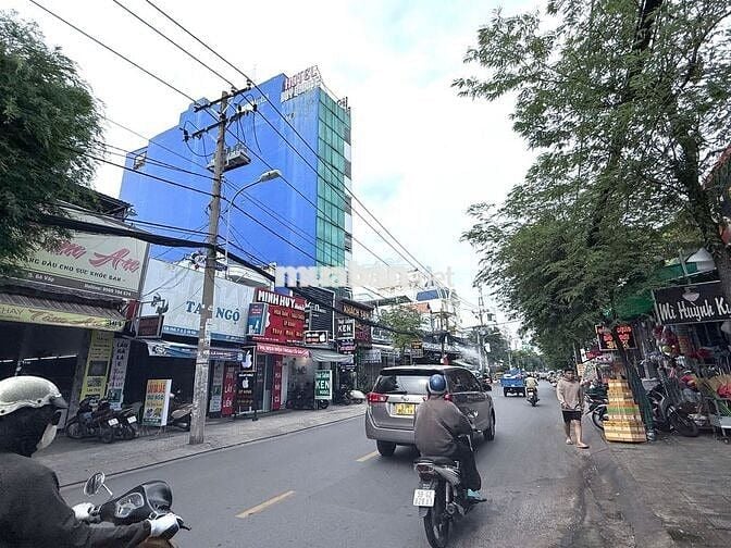 Góc 2 Mặt Tiền 9mx20m Nguyễn Văn Khối Đối Diện Công Viên Làng Hoa.