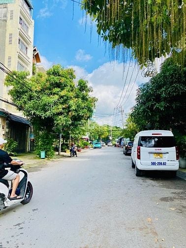 bán LÔ GÓC 2  MẶT TIỀN KINH DOANH, + 6 PHÒNG CHDV, DT 4,5m x 15m đs 59