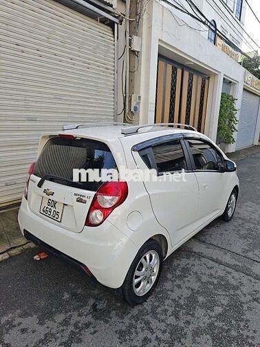 Chevrolet Spark LT 1.2 Trắng 2017 Số sàn