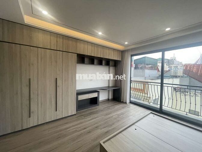 🏠 Gân Aeon Nhà mới 6 tầng thang máy, ô tô vào nhà, trung tâm Phố Trạm