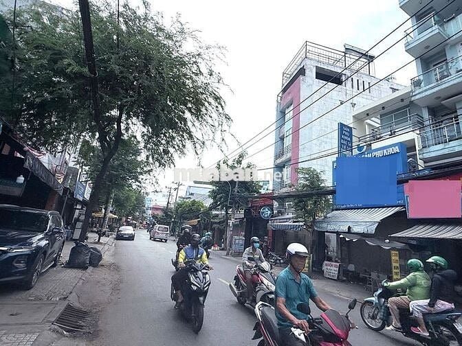 Góc 2 Mặt Tiền 9mx20m Nguyễn Văn Khối Đối Diện Công Viên Làng Hoa.