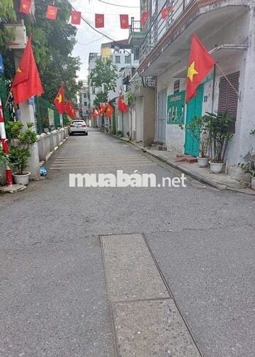 Mảnh đất đẹp phố Hoa Lâm 50m2, vừa tầm tiền, chỉ 3 bước ra ô tô tránh Mảnh đất đẹp phố Hoa Lâm 50m2, vừa tầm tiền, chỉ 3 bước ra ô tô tránh