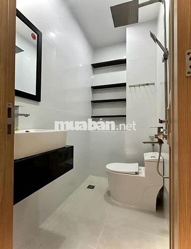 Cần Nhà Nhà Lầu Sổ Riêng Full Thổ Cư Đã Hoàn Công, Nhà Ngay Cổng 11