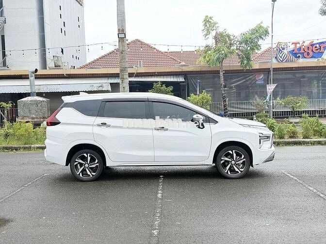 Mitsubishi Xpander 2024 Premium 1.5 AT siêu keng
