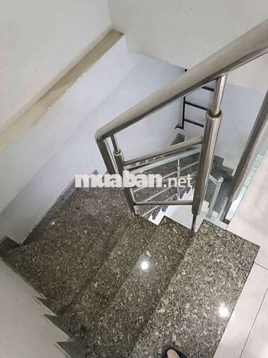 NHỈNH 2 TỶ NHÀ Q7 ,20M2, THUẬN TIỆN VỀ TRUNG TÂM Q1,Q4... DÒNG TIỀN.