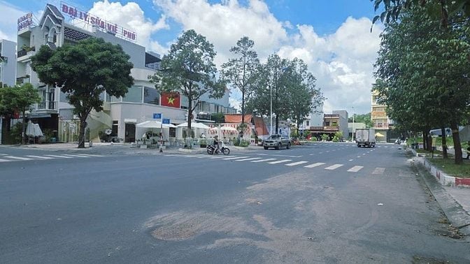 Bán đất chính chủ đường GS2 khu siêu thị Bigc Go! Dĩ An, Bình Dương 