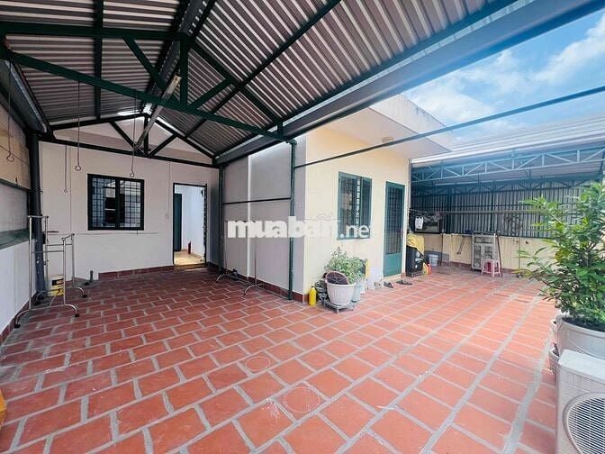 Căn hộ 2PN + sân thượng, full nội thất ngay Cv Hoàng Văn Thụ