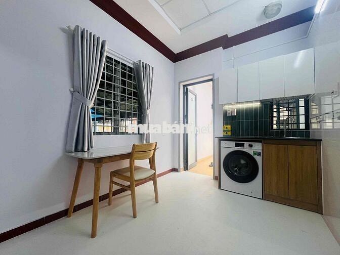 Căn hộ 2PN + sân thượng, full nội thất ngay Cv Hoàng Văn Thụ