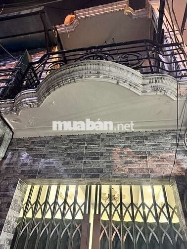 NHỈNH 2 TỶ NHÀ Q7 ,20M2, THUẬN TIỆN VỀ TRUNG TÂM Q1,Q4... DÒNG TIỀN.