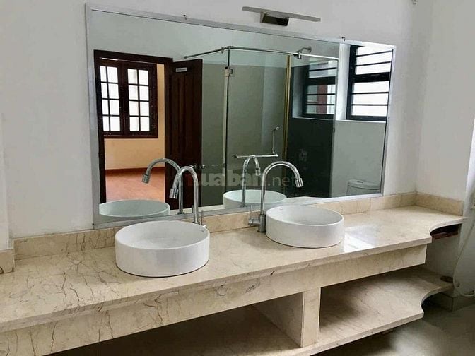 Biệt Thự khu VIP, 220m2( 12.5 x 18m ) đường 10m Thăng Long P4 Tân Bình