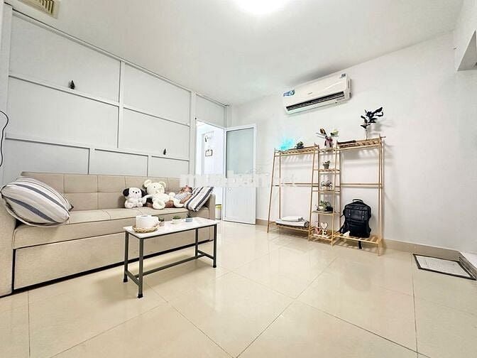 Nhà NC gần công viên Lê Thị Riêng cầu Công Lý, gần đường lê văn sỹ 2PN