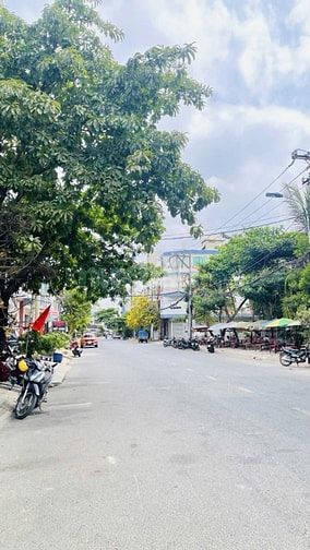 Nhà 5 Tầng, DT 4 x18= 72m² - Mặt Tiền Khu Tên Lửa, Bình Tân 