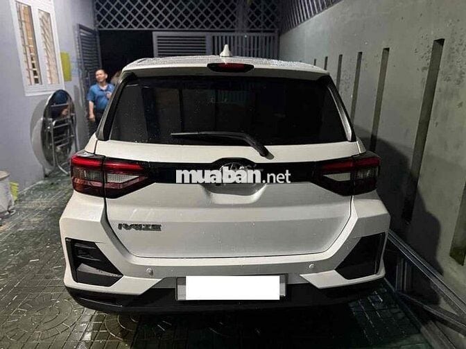 Toyota Raize 2024 - 4700 km