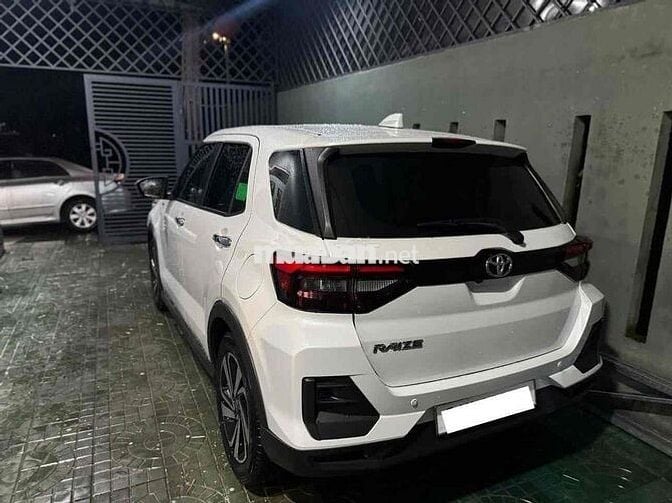 Toyota Raize 2024 - 4700 km