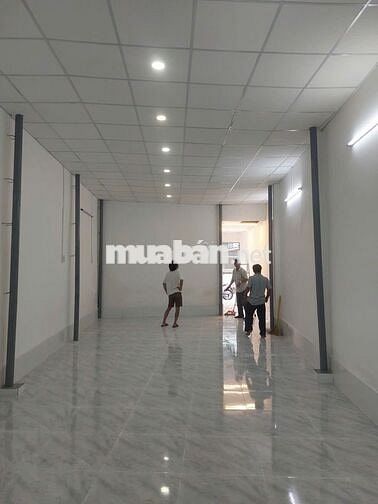 Cho thuê nhà mặt tiền hẻm lớn Nguyên Hồng, sát Phạm Văn Đồng