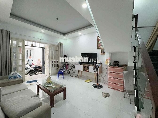 Cho thuê nhà nguyên căn 2pn 2wc cạnh công viên Gia Định full nội thất