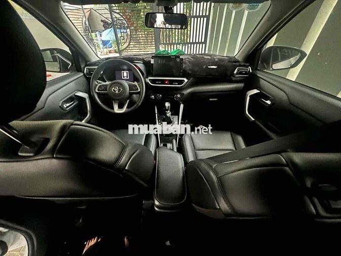 Toyota Raize 2024 - 4700 km