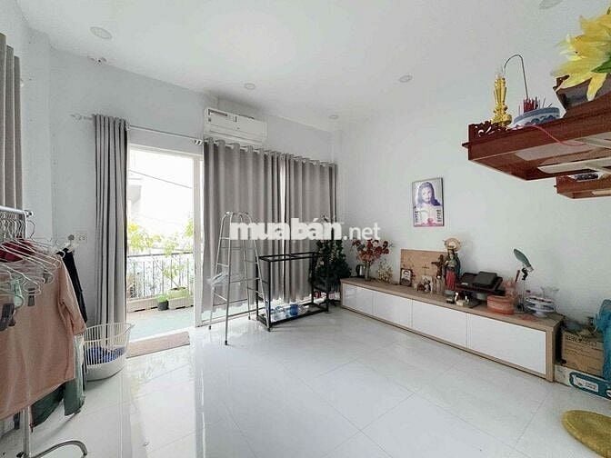 Cho thuê nhà nguyên căn 2pn 2wc cạnh công viên Gia Định full nội thất