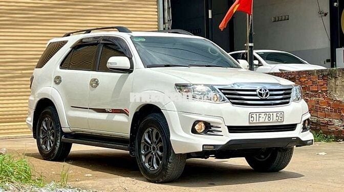 2016 2.7V TRD 4x2 - 146000 km