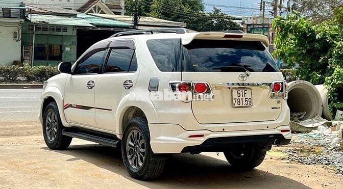 2016 2.7V TRD 4x2 - 146000 km