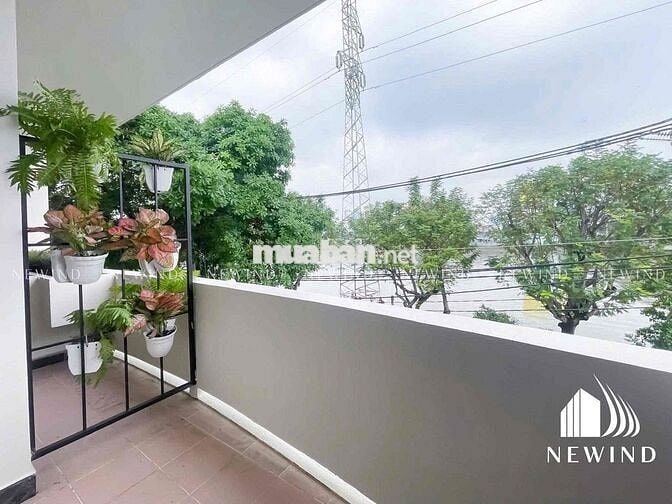 Căn hộ có gác có ban công ở nhiều người giá rẻ gần Quận 8