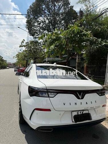 Lux A 2.0 2021 ( Lăn bánh 2022) Màu trắng