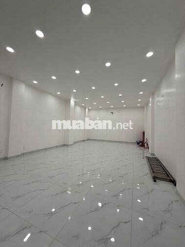 Cho thuê nhà mặt tiền nguyên căn QL50 Q8 180m2, 4 lầu, thang máy, PCCC