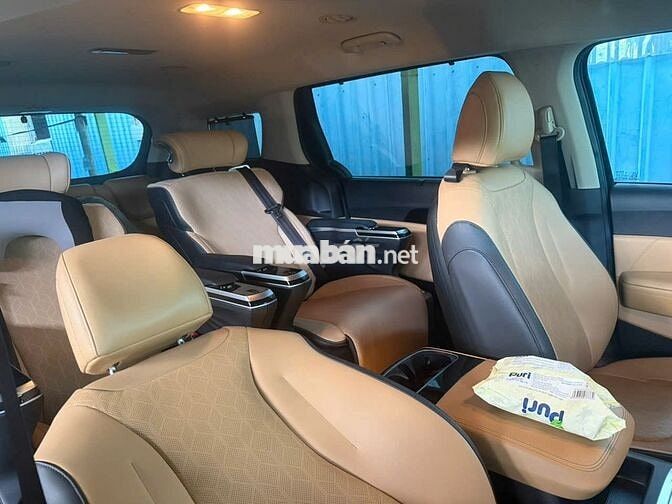Kia Carnival 2021 2.2D Premium 7 chỗ - 27992 km
