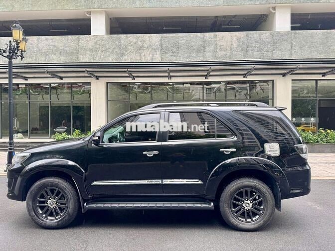 Toyota Fortuner 2015 2.7V 4x4 AT - 56000 km