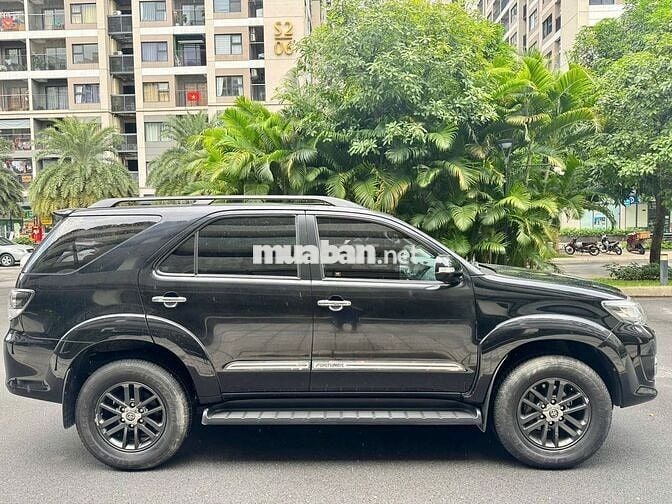 Toyota Fortuner 2015 2.7V 4x4 AT - 56000 km