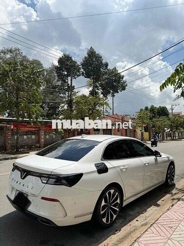 Lux A 2.0 2021 ( Lăn bánh 2022) Màu trắng